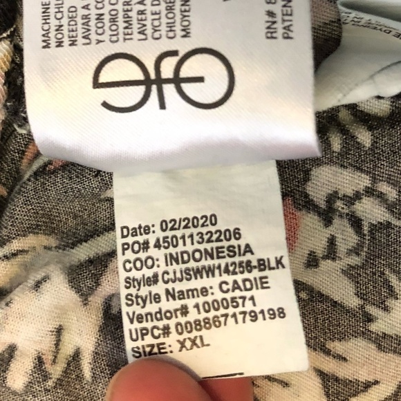 JESSICA SIMPSON Pants Women's Size XXL Black Pink Ankle Length Floral - Picture 10 of 13